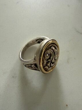 Two-Tone Filigree Oval Statement Ring - Silver and Gold